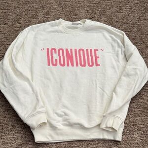 Clare V White Sweatshirt with Pink Accents
Oversized fit